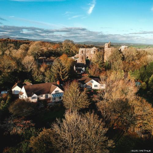 Llawhaden Villa | Escape to Pembrokeshire - charming spacious cottage