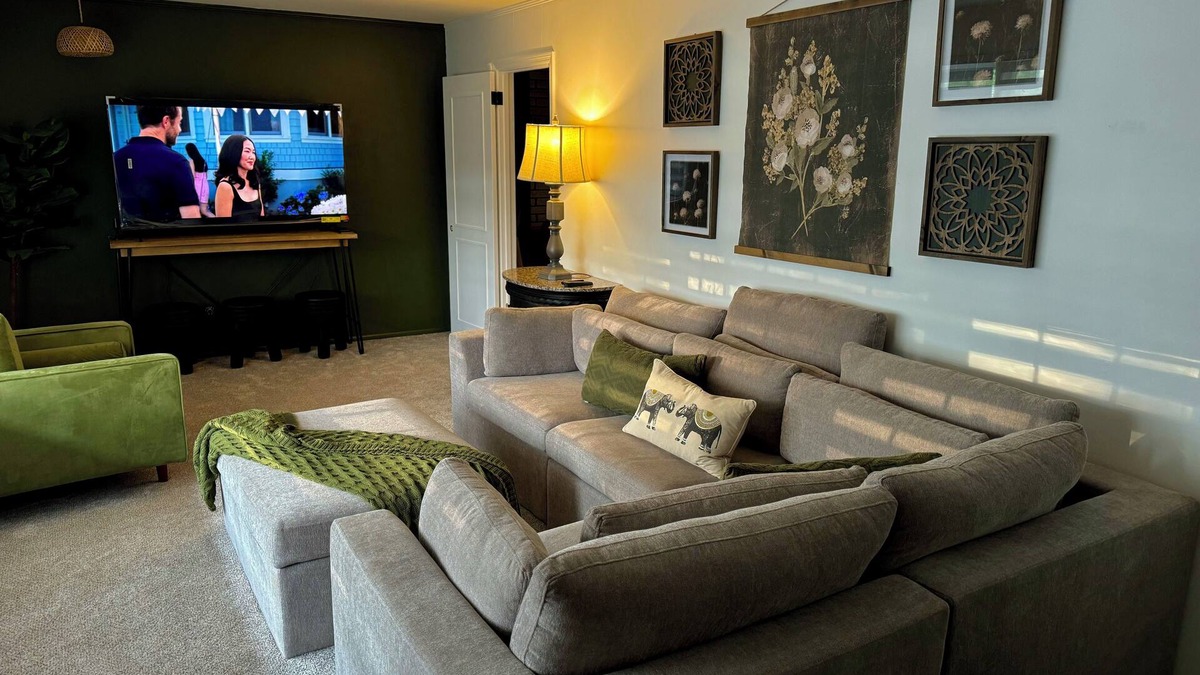 Jones County House | Escape to Retro Luxe, where vintage charm meets modern luxury.