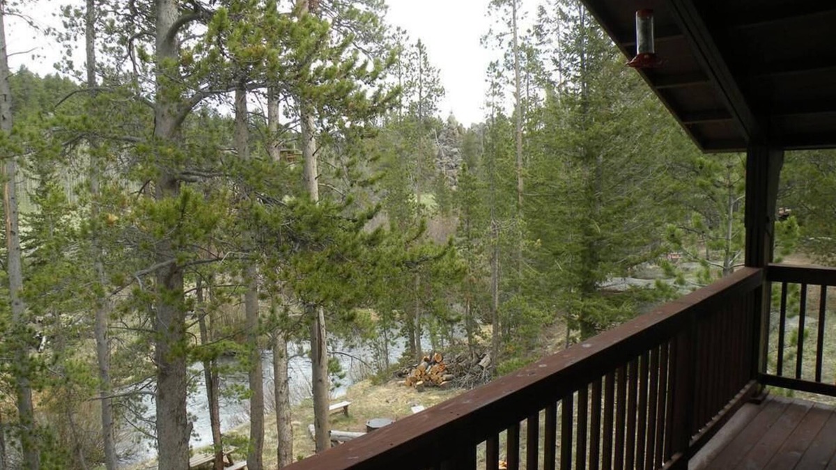 Crystal Lake Cabin | Escape to River Song Refuge~On the N. Fork of the Cache la Poudre River!
