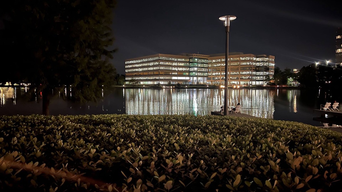 The Woodlands Apartment | "Escape to Serenity: Your Waterfront Retreat in Hughes Landing, The Woodlands"