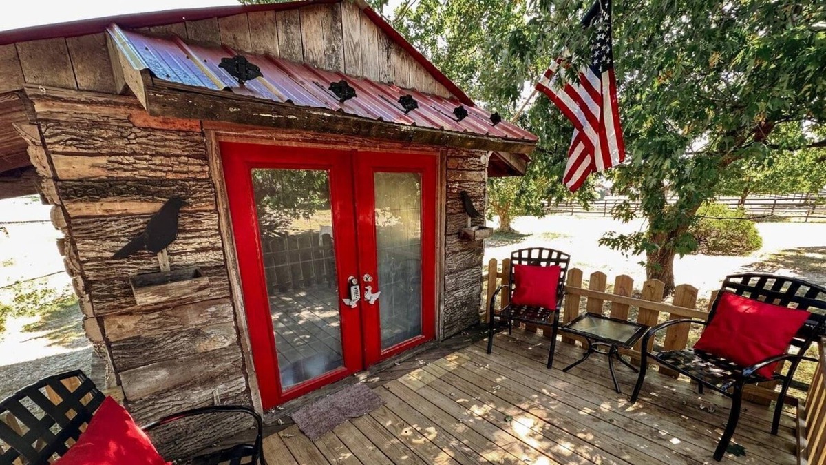 Winchester Apartment | Escape to The Bird's Nest, a charming tiny home nestled on a sprawling 62-acre farm