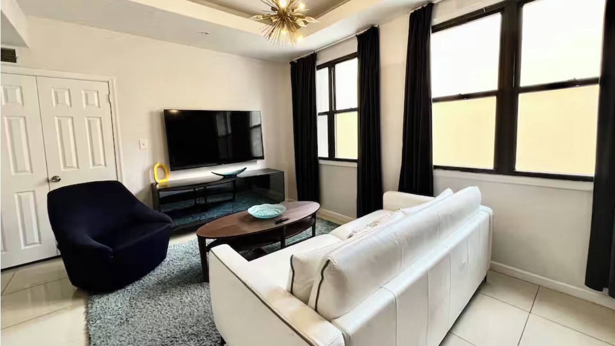 Center City Apartment | Escape to the City in this wonderful 2bd Apt steps from Convention Center!