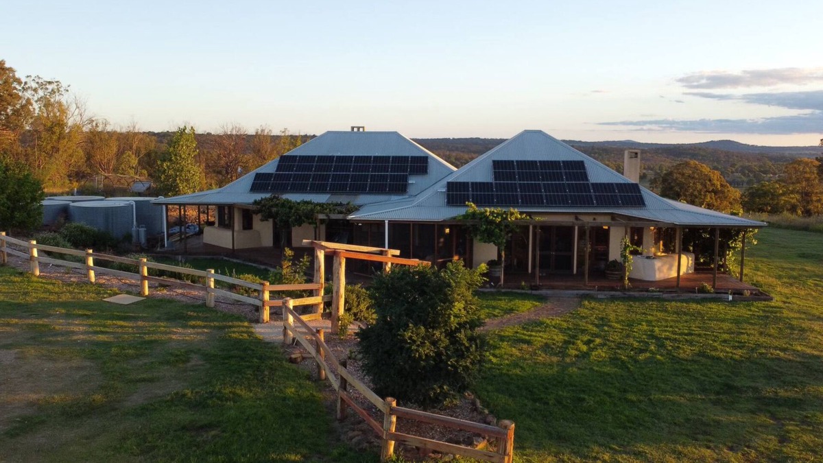 Invergowrie Other | Escape to the country in a strawbale home