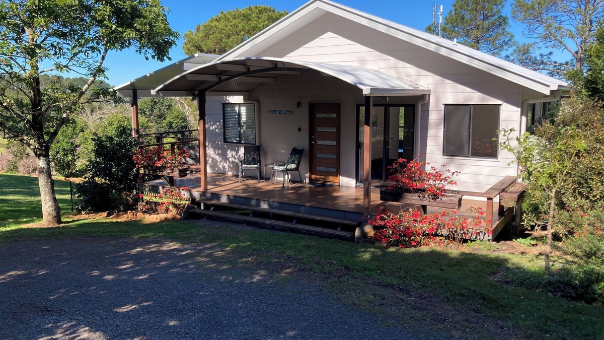 Wootha Ski Chalet | Escape to the country at Flame Tree Chalet