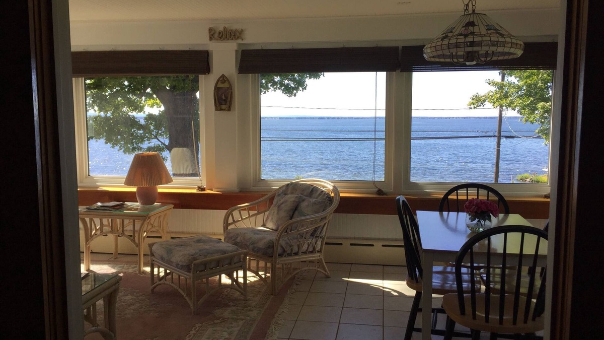 Durhamville House | Escape To The Lake With Family and Friends! Beautiful Home on Oneida Lake!