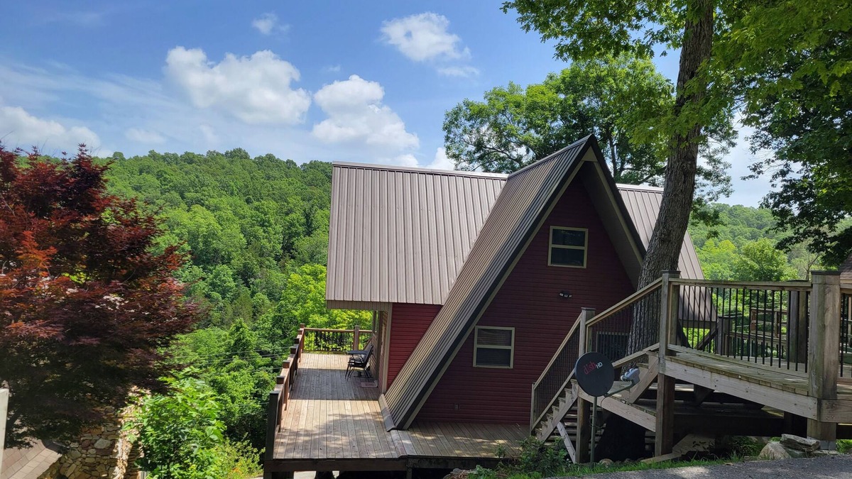 Marble Falls Ski Chalet | Escape to the Ozark Mountains