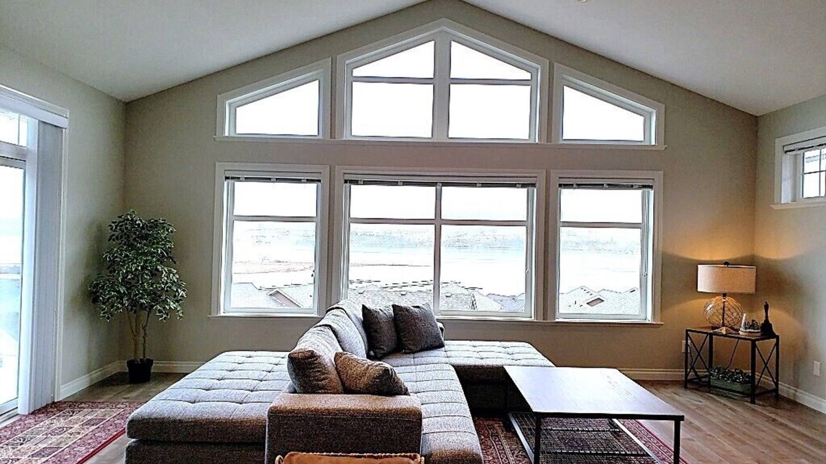 Okanagan-Similkameen House | Escape to this beautiful 2-bedroom, 2-bathroom upper-floor retreat