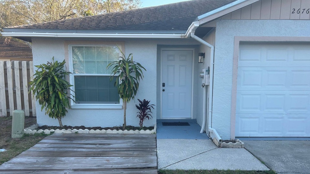 Lake St. George Villa | Escape to this charming villa in picturesque Palm Harbor. With 2 cozy bedrooms.