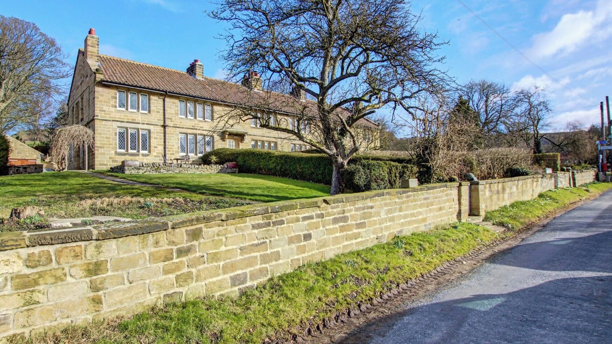 Thirsk Cottage | Escape to this charming, beautifully restored stone cottage in Cowesby.