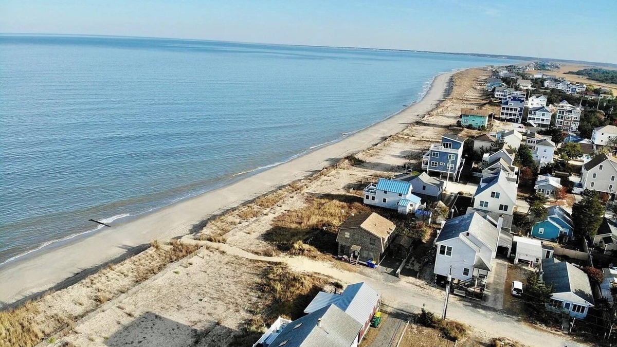 Broadkill Beach Cottage | Escape to this charming beach cottage along the coast of Broadkill Beach