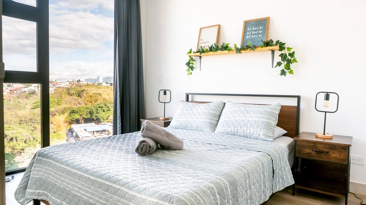 San Jose Apartment | Escape to this luxurious oasis