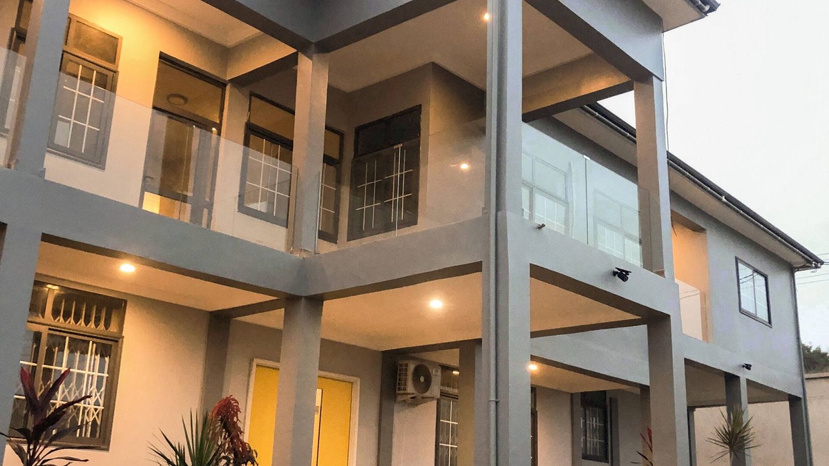 Moree Bed & Breakfast | Escape to this stunning coastal beauty of Moree, a few km away from Cape Coast,