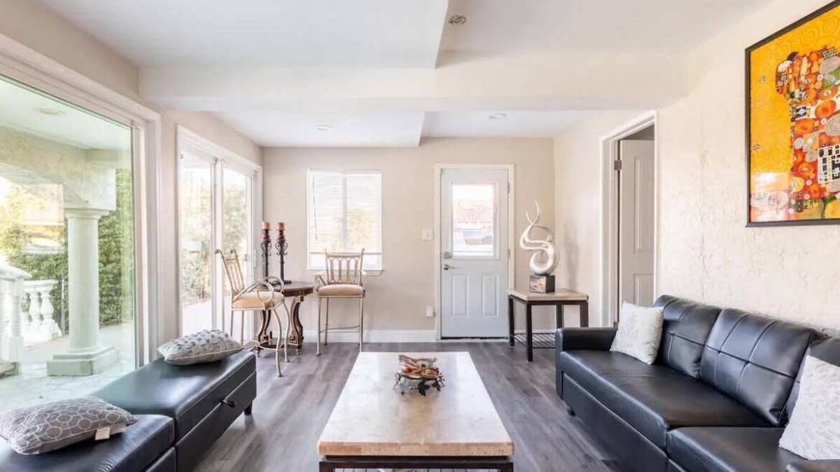 Hillsborough House | Escape to Tranquil: Luxury just Moments from San Francisco!