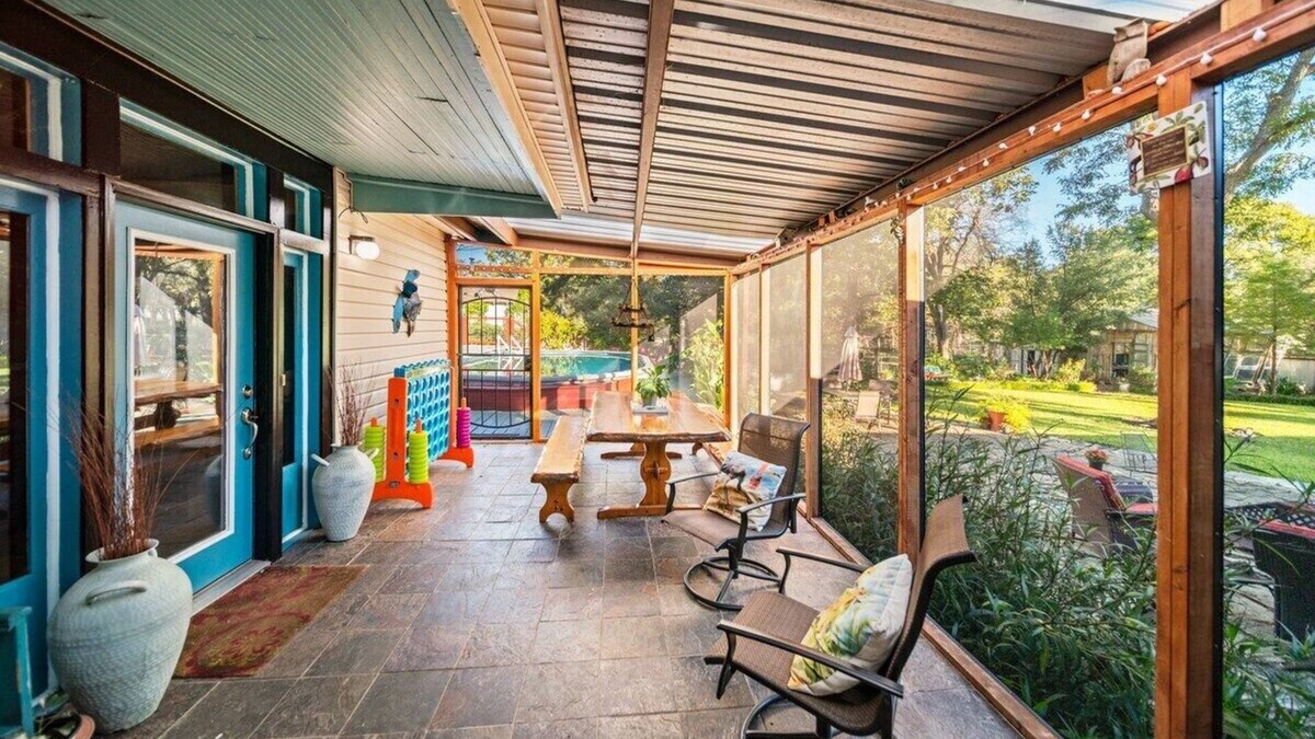 Mart House | Escape to Willow Springs Inn, Cozy Home with a View
