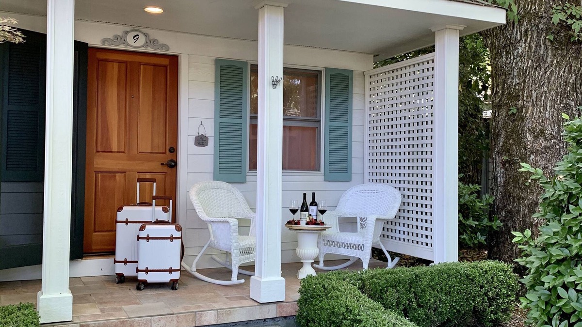 Calistoga Cottage | Escape to wine country in your independent cottage in downtown Calistoga
