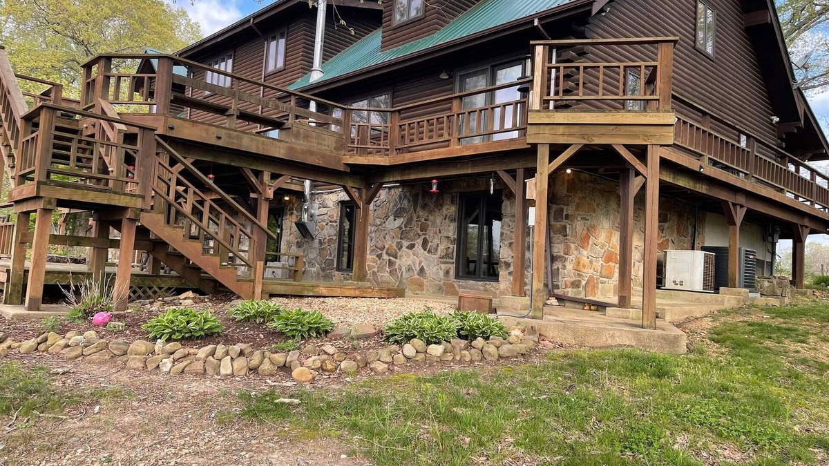 Saint Joe House | Escape to your mountain retreat, minutes from Buffalo National River