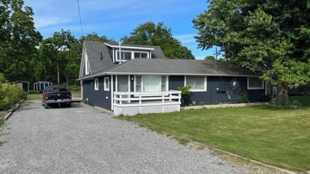 Hamilton Cottage | Escape to Your Private Cottage Oasis - Stunning Lake Erie Views