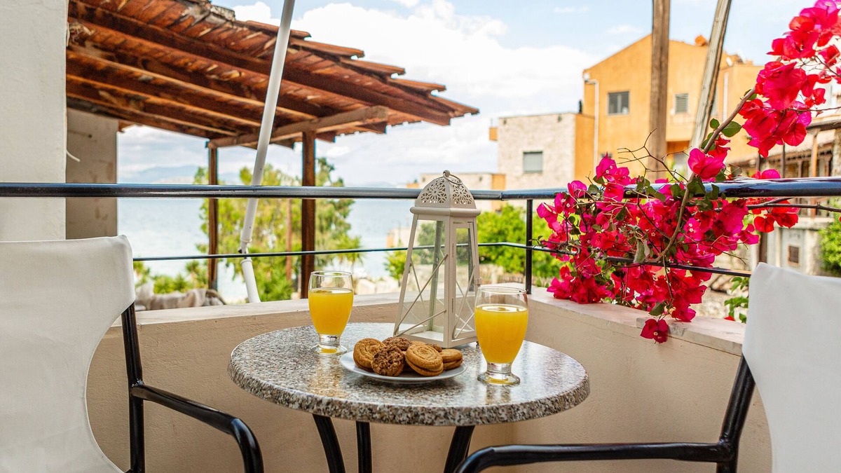 Kiveri Apartment | Escape to Your Private Oasis: Experience Living at Aroma#1 on Your Next Getaway!