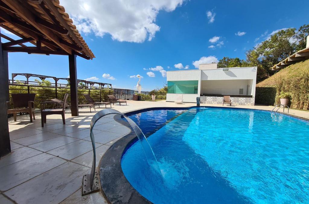 Capitolio House | Escarpas do lago vista privilegiada