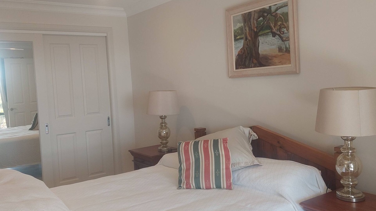 Blackheath Apartment | Escarpment views from your bed and snug underfloor heating.