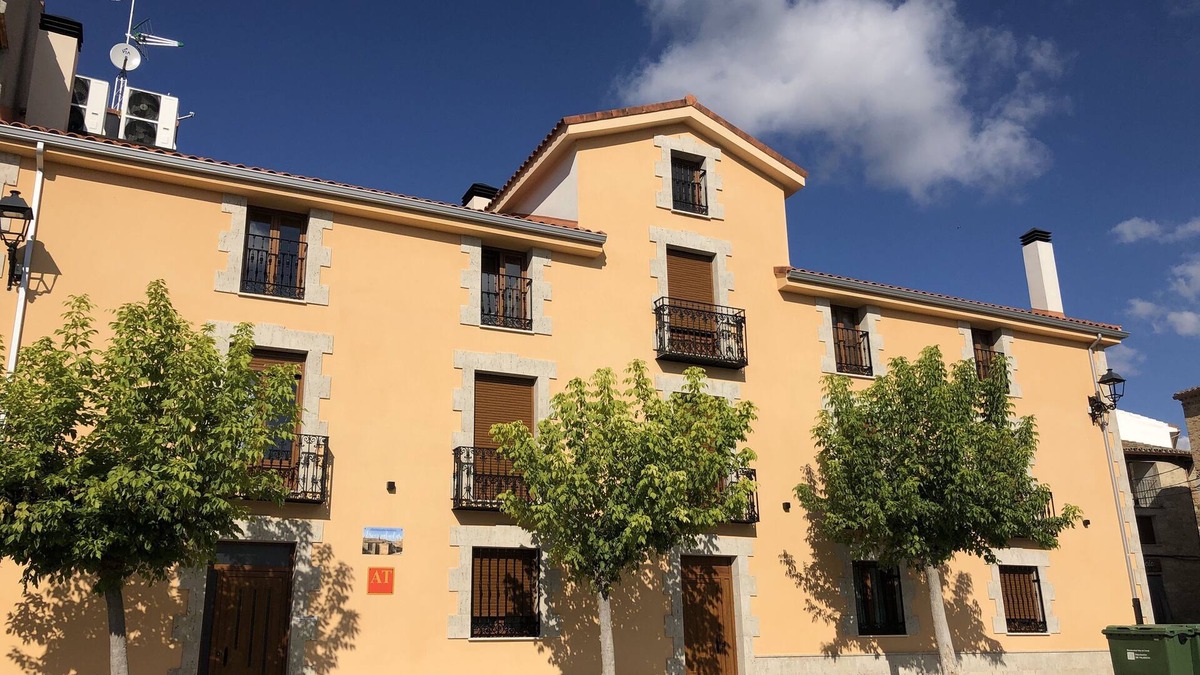 Baltanas Apartment | Escorraladas Tourist Apartment (2/9)