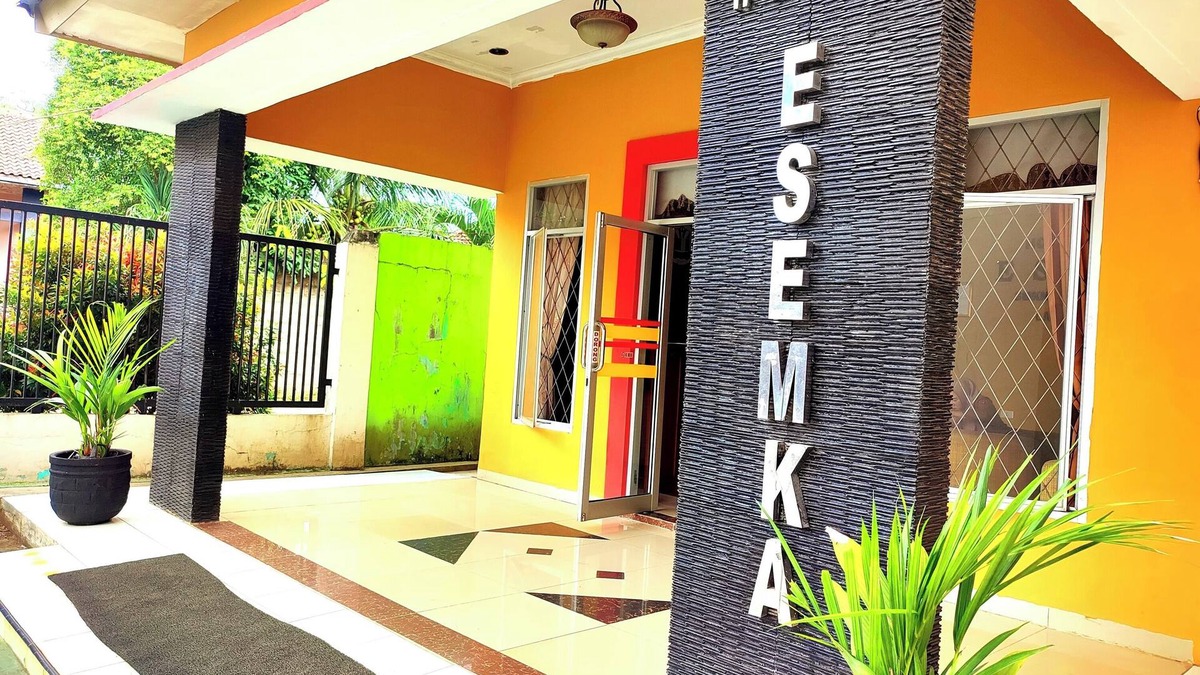 North Lampung Hotel | Esemka Hotel and Convention Kotabumi
