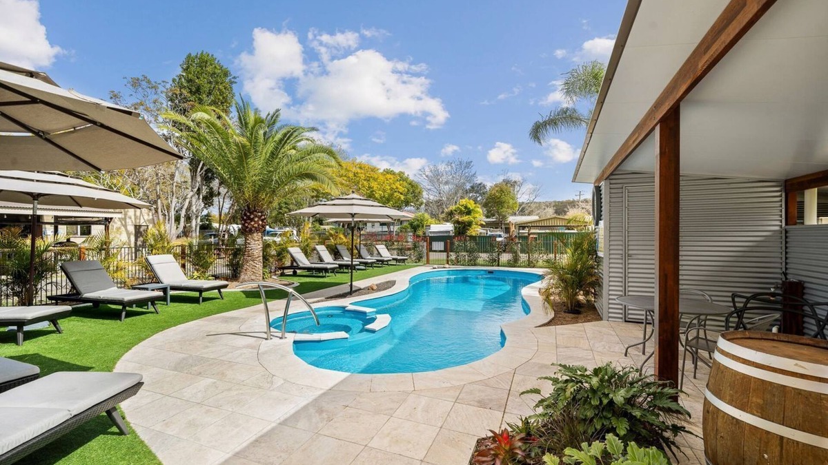Esk Cabin | Esk Caravan Park & Motel
