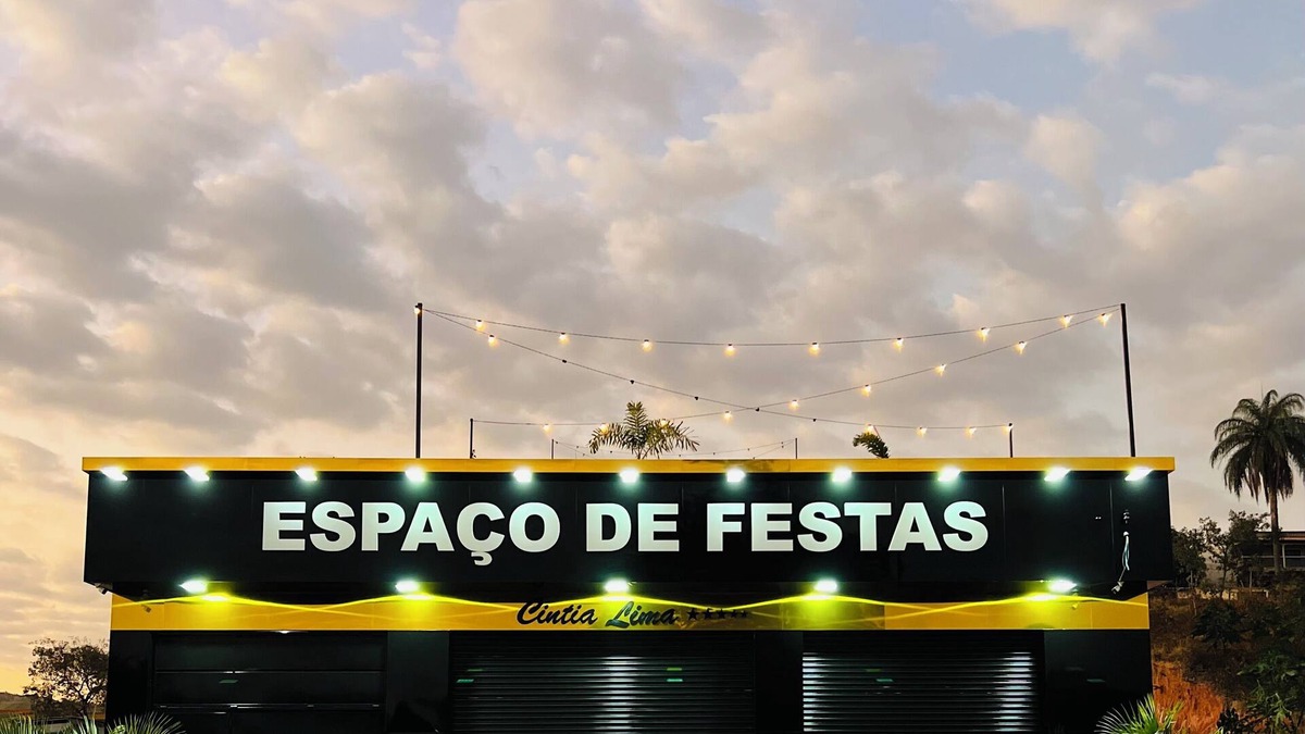 Petrovale House | Espaço de Festas e Descanso Cintia Lima