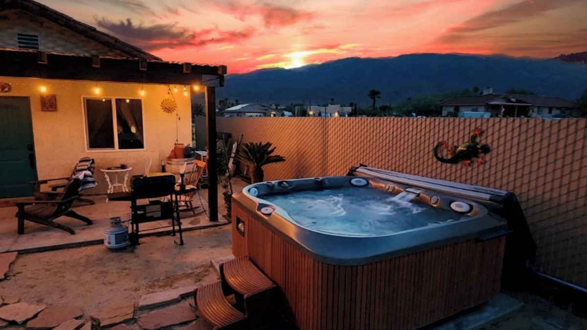 Borrego Springs Cottage | Espacio Para Disfrutar el Cielo Nocturno Dentro de una Bañera con Hidromasajes