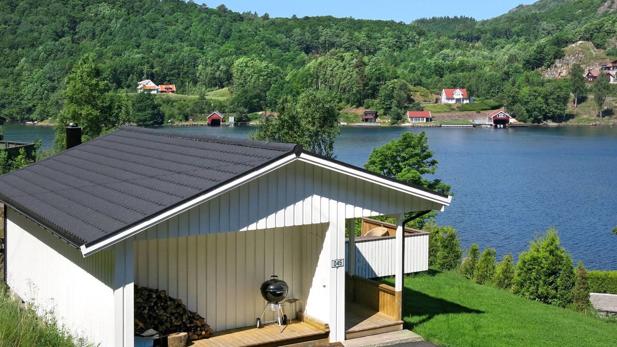 Lyngdal House | Espeøya by Interhome