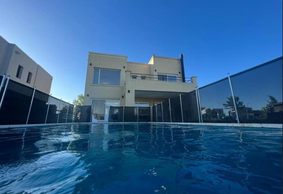 Belen de Escobar Villa | Espectacular Casa en Puertos del Lago Escobar