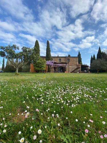 Crespia House | Espectacular casa de vacaciones en el campo con piscina, BBQ y WIFI de alta velocidad