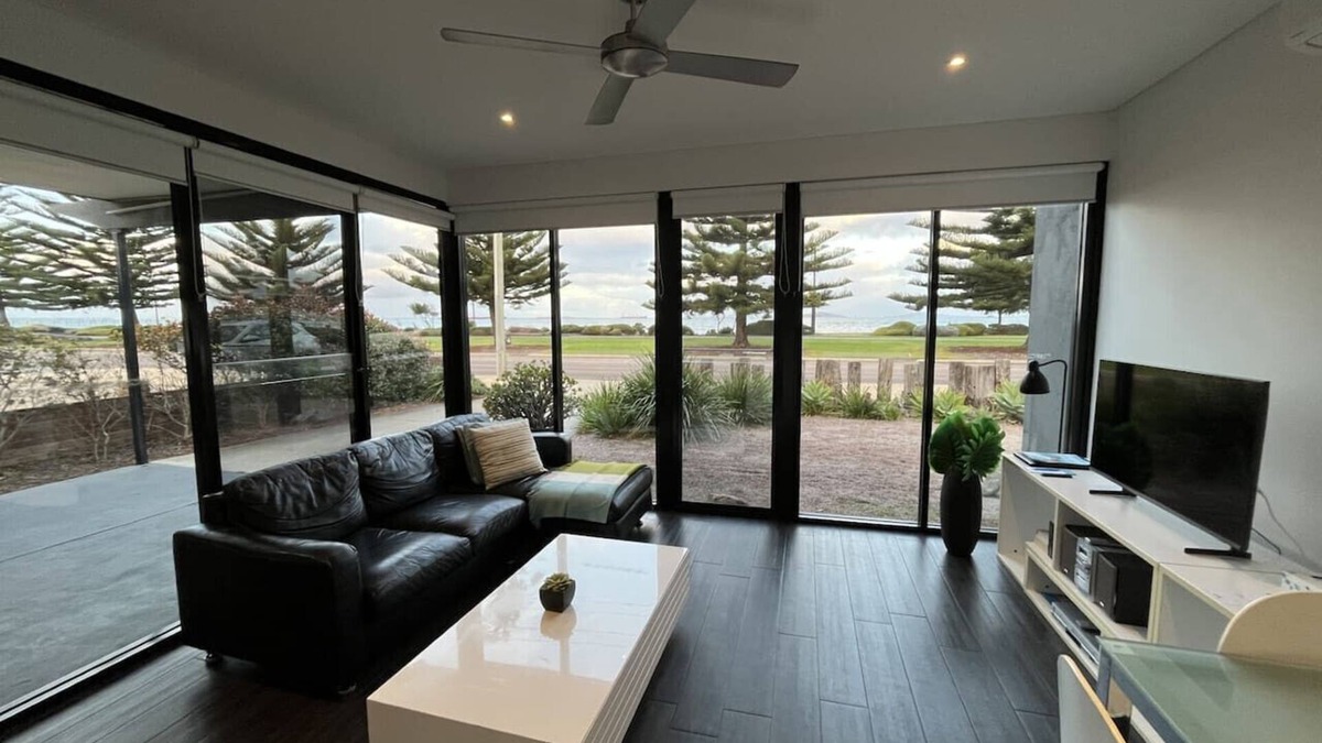 Esperance Apartment | Esperance Waterfront Apartment