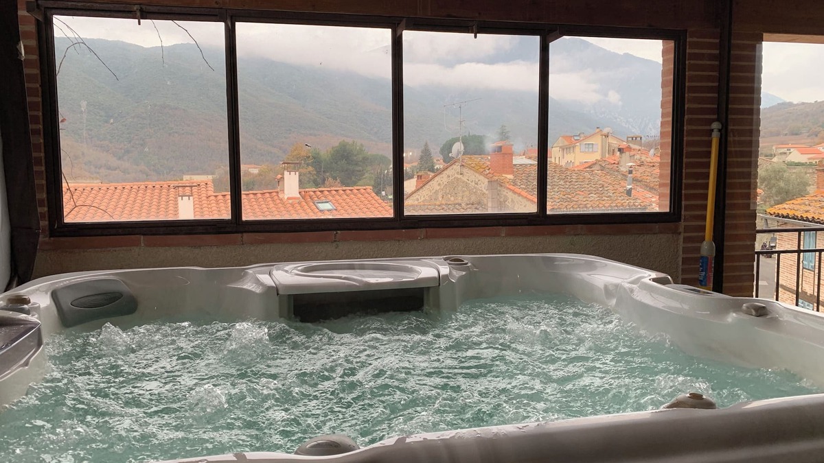 Espira-de-Conflent House | Espira de Conflent Character house with jacuzzi between sea and mountains