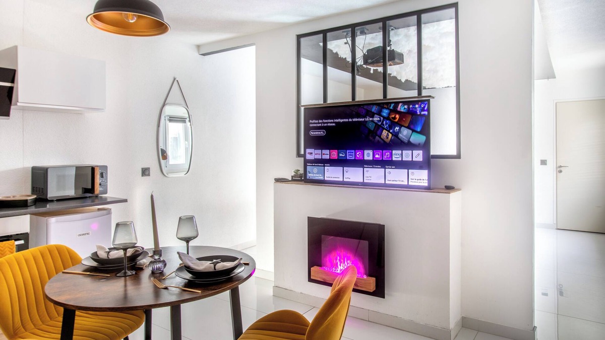 Muntzenheim Apartment | ESPLANADE LovelyRoom SPA, SAUNA, CINEMA