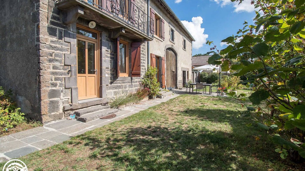 Charbonnieres-les-Varennes House | Esprit de Famille - Charbonnieres LES Varennes