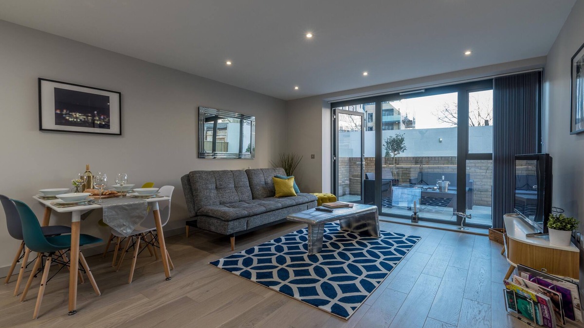 West Ealing Apartment | Esquire Two Bed Terrace Apartment, Ealing