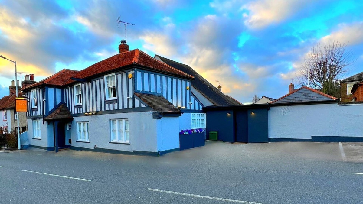 Chelmsford House | Essex Stays at The Kings Head - Staycation Venue