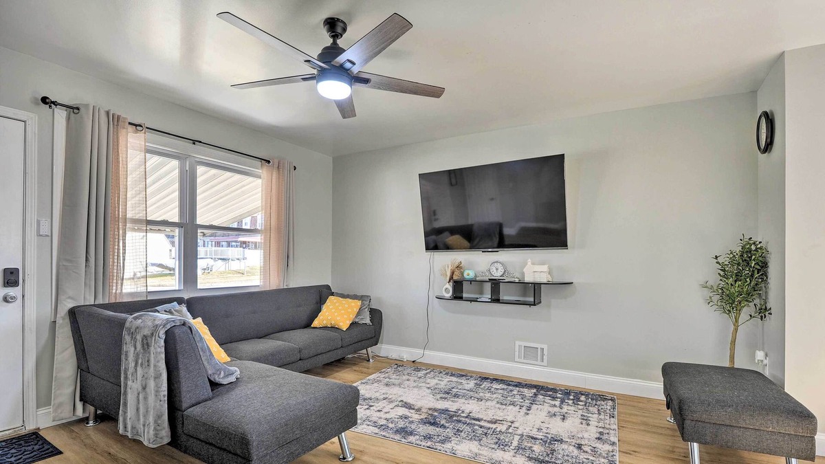 Essex House | Essex Townhome ~ 11 Mi to Downtown Baltimore!