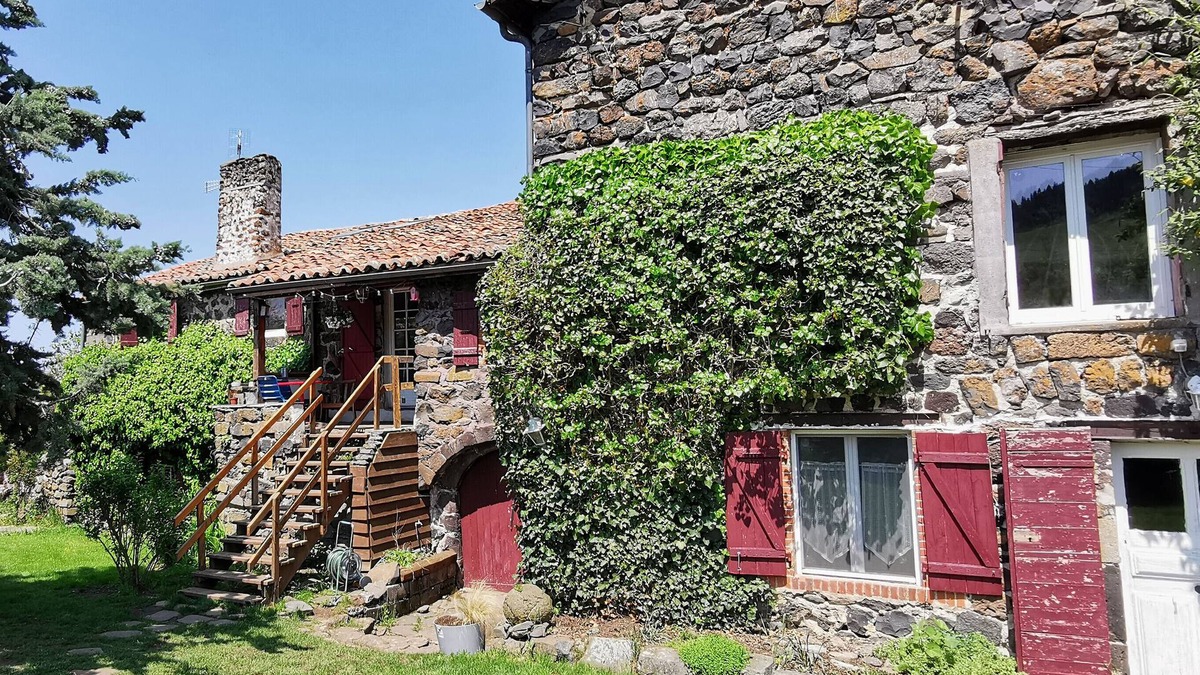 Le Monastier-sur-Gazeille House | Estaou treillo 2 gîte rural *