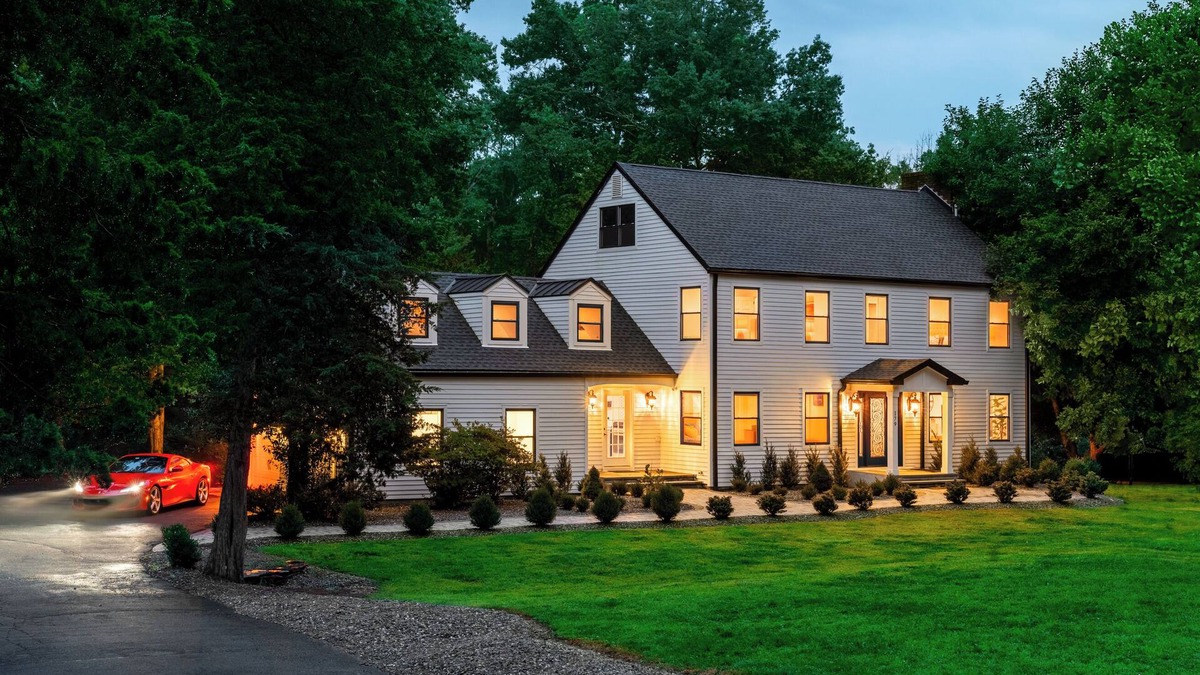 Princeton House | Estate 5BR 3.5Bath with IGLOO, Game Rm, Fire Pit sleeps 16- 5min Princeton dwtn