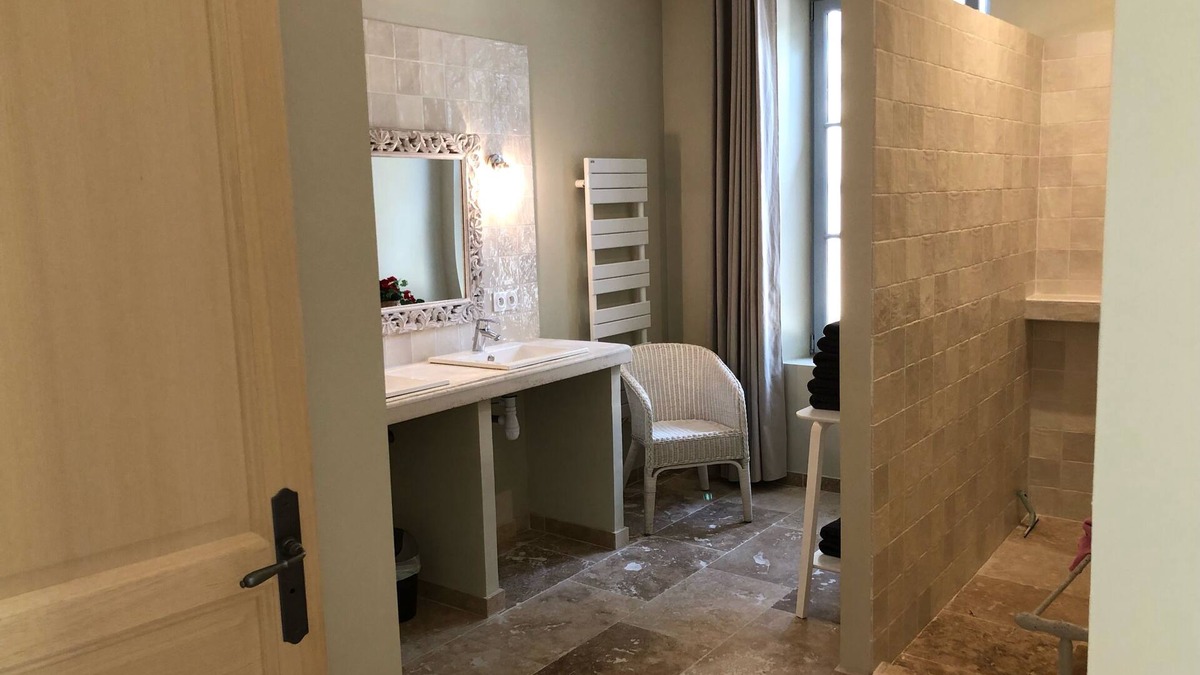 Tresques Apartment | estate near Uzès in the heart of nature