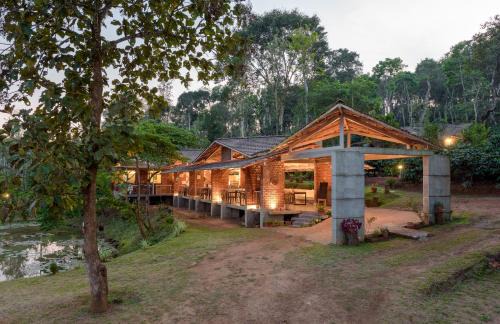 Siddapura House | Estate Stay - Riverside Coffee