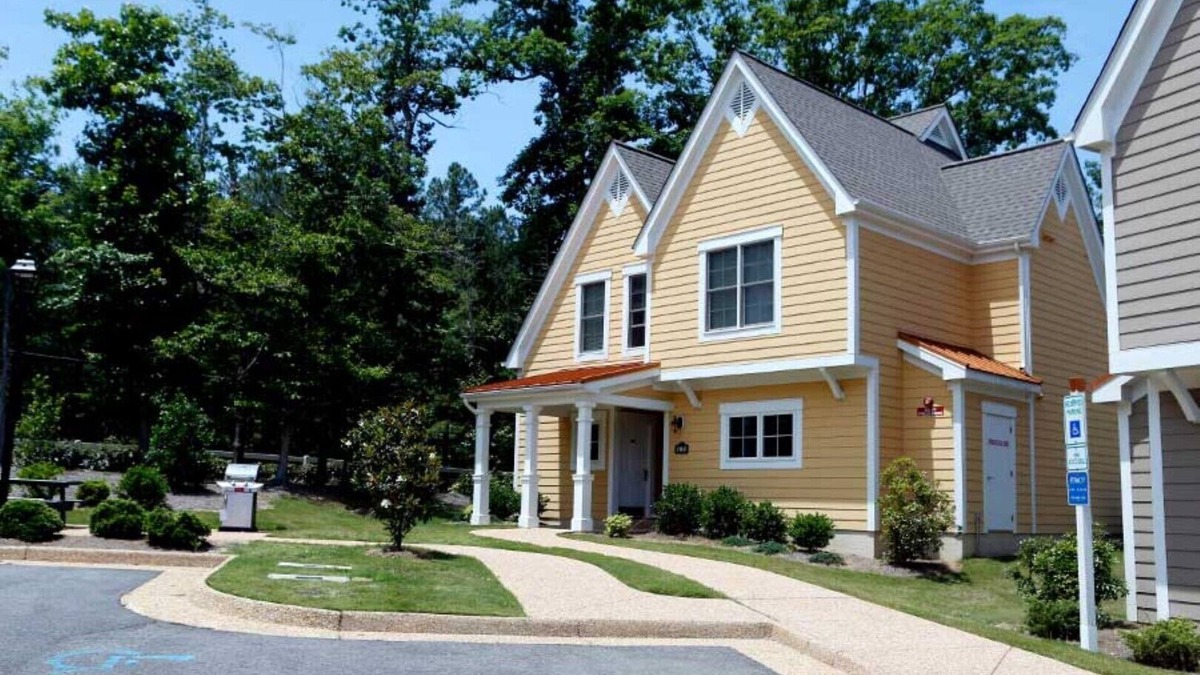 Lackey House | Estates - 1BR Unit 2