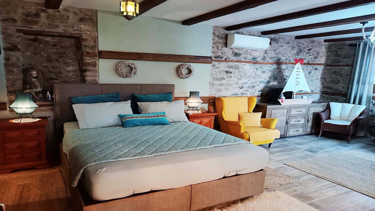 Skotina Villa | Estella Guest House in Villa Anazia