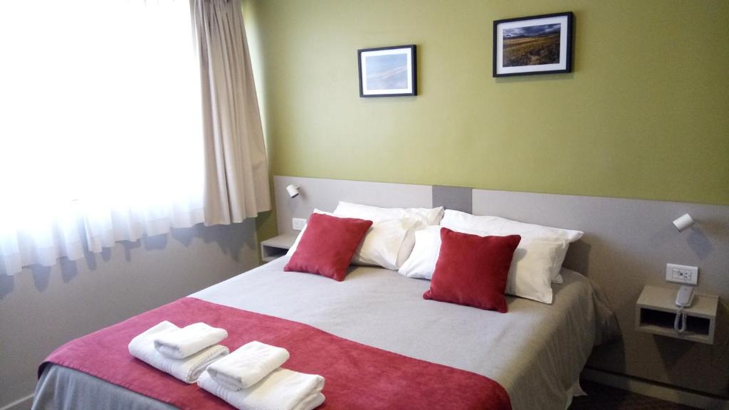 General Roca Hotel | Estepa Hotel