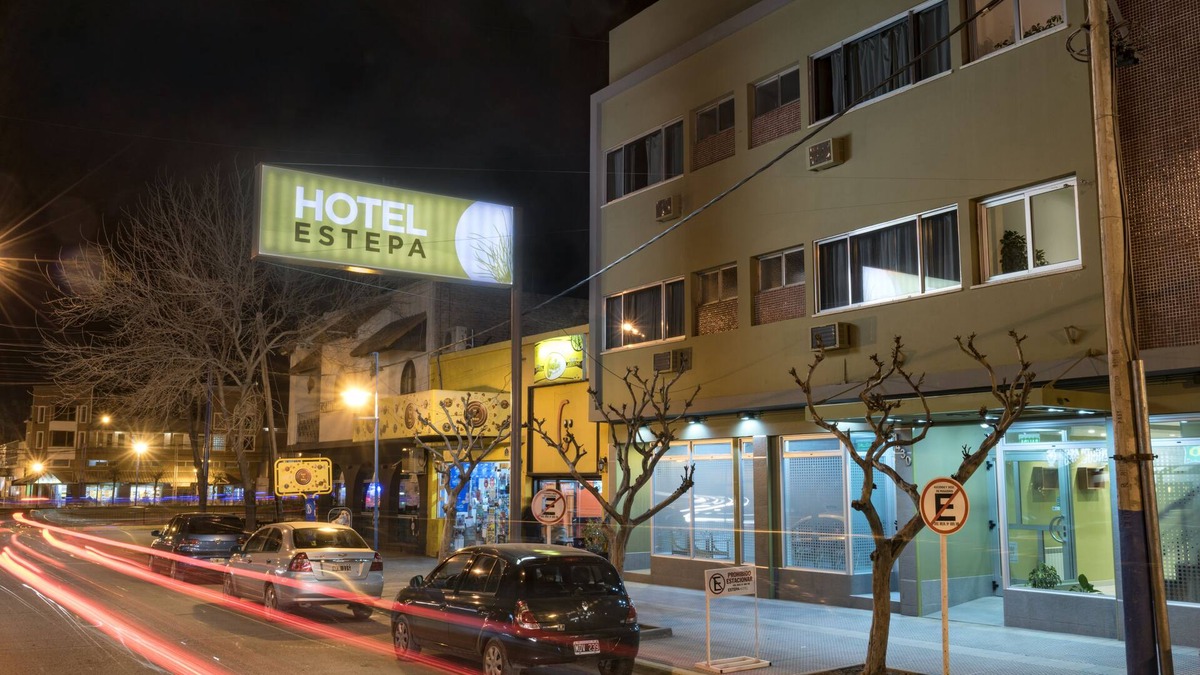 General Roca Hotel | Estepa Hotel