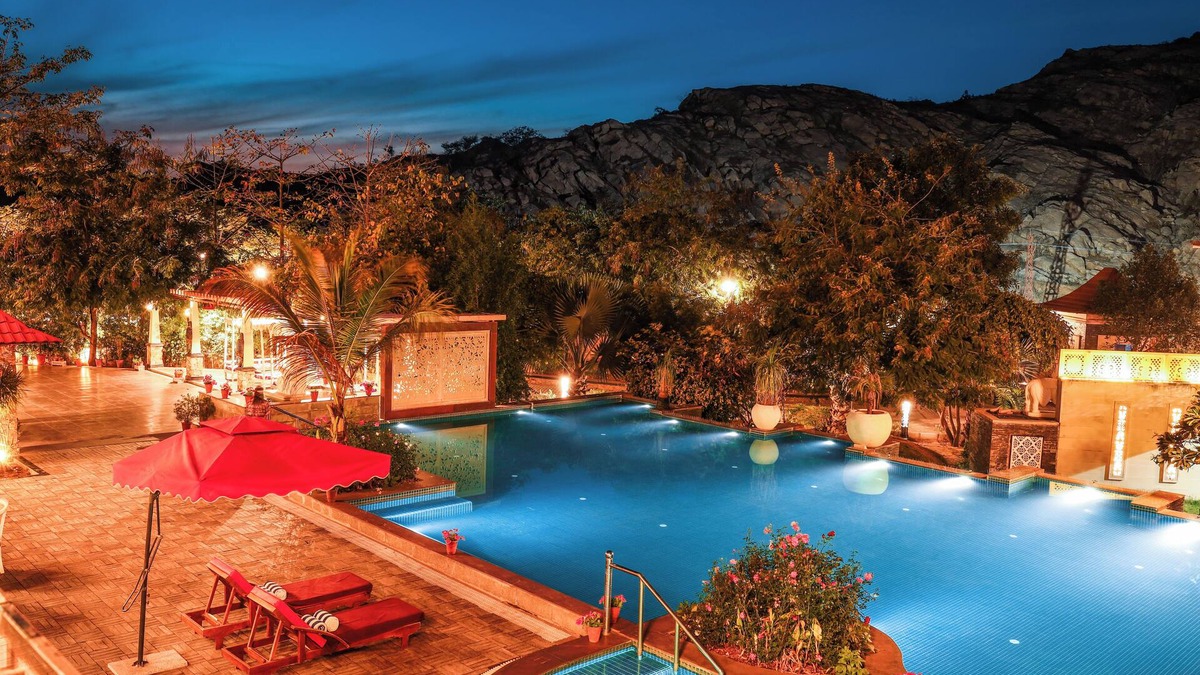Bassi Hotel | Estherea Blackrock Resort and Spa