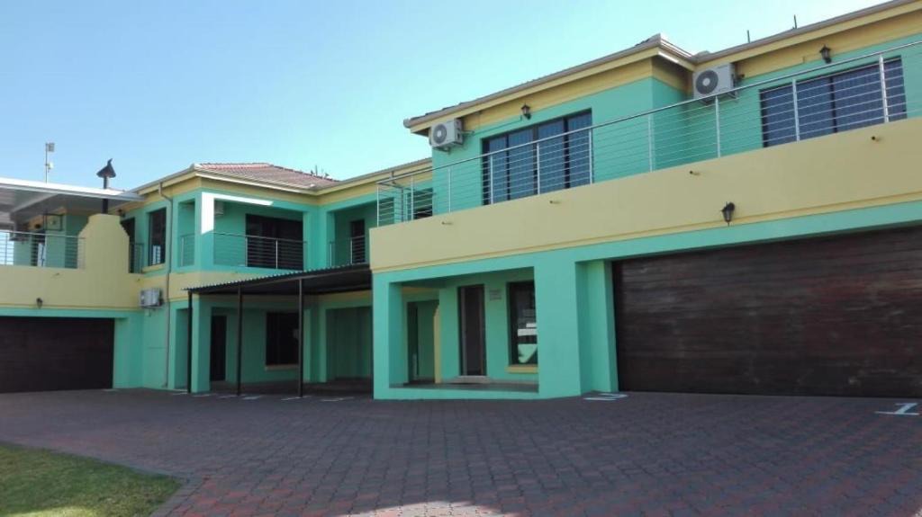 Emalahleni House | Estoby Executive guest house