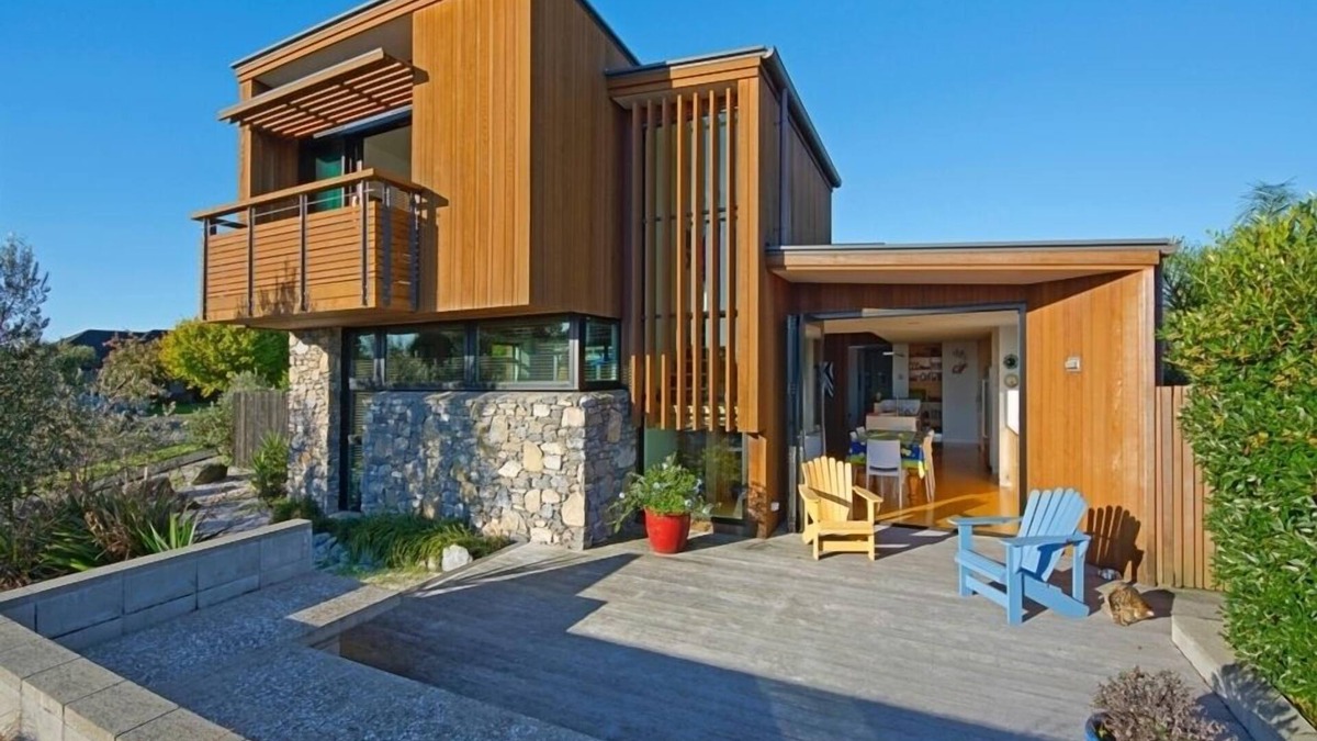 Stoke House | Estuary Grove, stunning architectural house